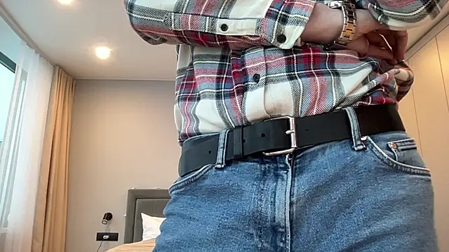 Snapshot of cute_mark chatting on December 23, 2025, 7:28 am cute mark online show from December 23, 2025, 7:28 am