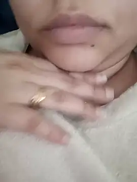 rituu07 online show from February 6, 2025, 10:59 am