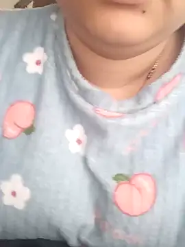 rituu07 online show from February 14, 2025, 9:45 am