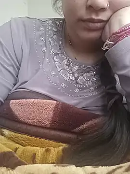 rituu07 online show from February 18, 2025, 4:04 am