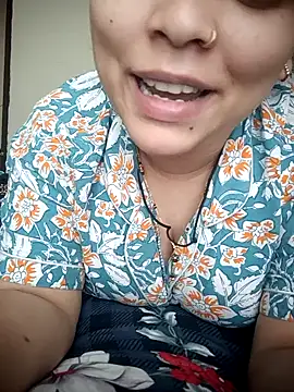 rituu07 online show from October 28, 2025, 9:24 am