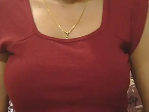 Snapshot of _FluffyHxney_ chatting on September 14, 2025, 5:34 pm FluffyHxney online show from September 14, 2025, 5:34 pm