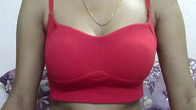  FluffyHxney  online show from June 27, 2026, 6:13 pm