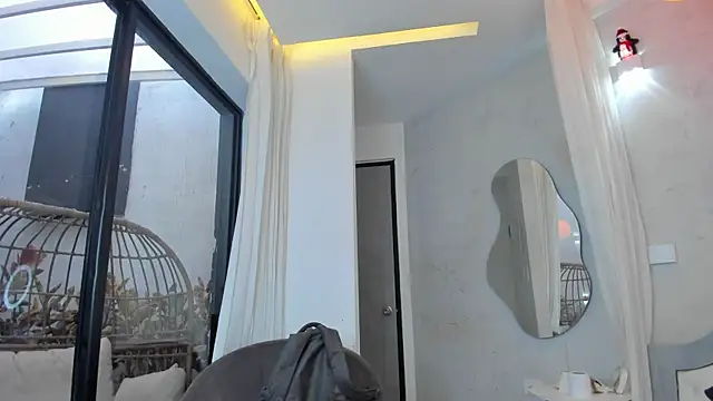 Venusflame   online show from December 16, 2025, 11:48 am