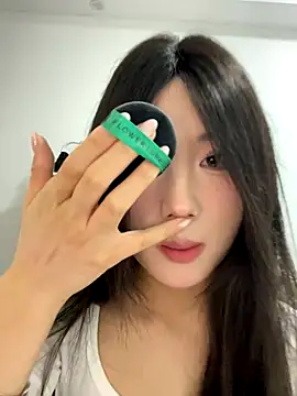 Snapshot of xyebobs chatting on November 17, 2025, 4:46 pm xyebobs online show from November 17, 2025, 4:46 pm