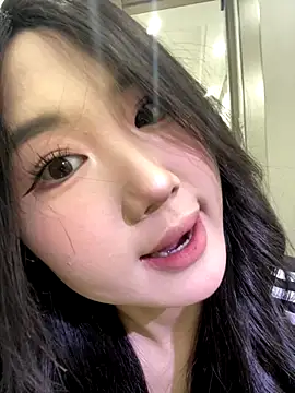 Snapshot of xyebobs chatting on December 2, 2025, 2:01 pm xyebobs online show from December 2, 2025, 2:01 pm