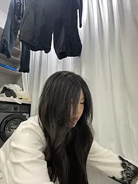 Snapshot of xyebobs chatting on December 3, 2025, 4:27 pm xyebobs online show from December 3, 2025, 4:27 pm