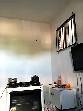 Snapshot of atruxbhb chatting on December 3, 2025, 5:00 pm atruxbhb online show from December 3, 2025, 5:00 pm