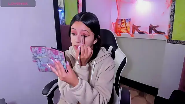 zoe connor19 online show from November 6, 2025, 6:53 pm