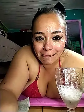 Snapshot of emily_sweet13 chatting on May 31, 2026, 6:09 pm emily sweet13 online show from May 31, 2026, 6:09 pm