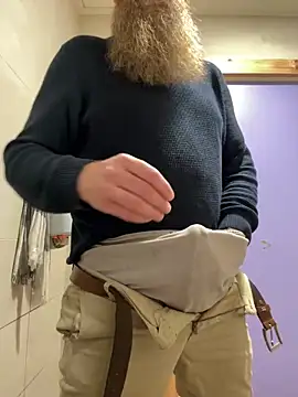 Snapshot of Ice_mannHH chatting on December 5, 2024, 9:39 pm Ice mannHH online show from December 5, 2024, 9:39 pm