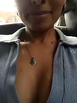 vanyacam  online show from March 6, 2026, 8:27 pm