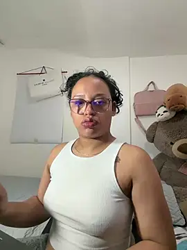 Snapshot of angela_angels_ chatting on February 15, 2026, 11:01 pm angela angels online show from February 15, 2026, 11:01 pm