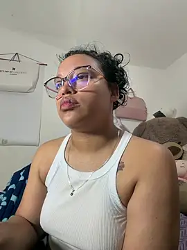 angela angels  online show from April 7, 2026, 9:43 am