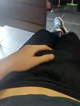 Snapshot of Juliano69xv chatting on December 4, 2025, 7:00 pm Juliano69xv online show from December 4, 2025, 7:00 pm