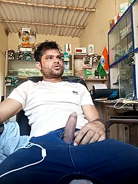 Snapshot of Priynkarani chatting on November 23, 2025, 5:40 am Priynkarani online show from November 23, 2025, 5:40 am