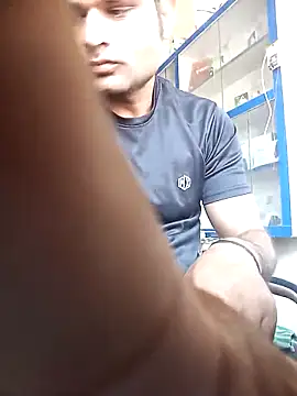 Snapshot of Priynkarani chatting on November 28, 2025, 4:59 am Priynkarani online show from November 28, 2025, 4:59 am