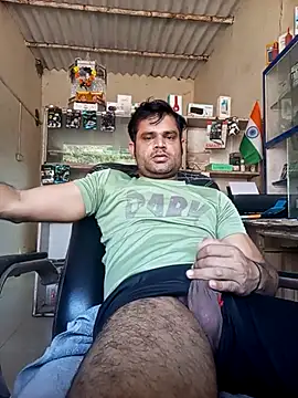 Snapshot of Priynkarani chatting on November 29, 2025, 4:59 am Priynkarani online show from November 29, 2025, 4:59 am