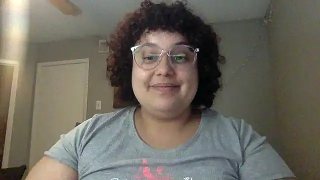 Snapshot of kawaiimay chatting on January 1, 2025, 12:32 am kawaiimay online show from January 1, 2025, 12:32 am