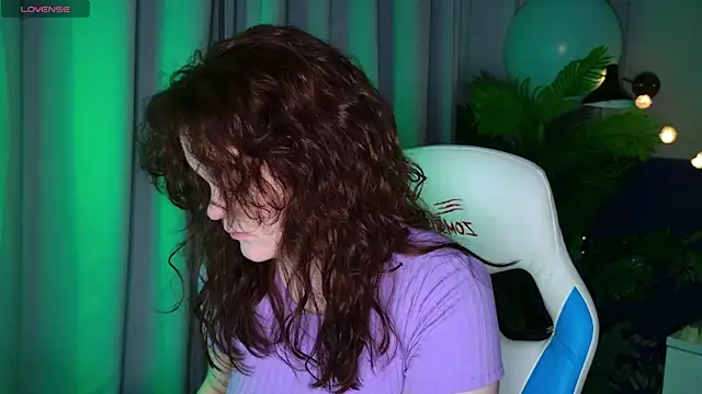 EnnySunrise online show from November 19, 2025, 6:52 pm