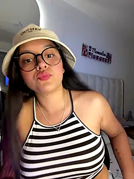 kenndall 21 online show from October 18, 2025, 3:09 am