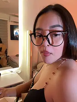 kenndall 21 online show from October 25, 2025, 1:24 am