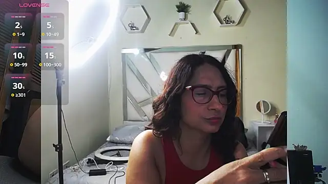Snapshot of marilynetthan chatting on May 18, 2026, 1:50 pm marilynetthan online show from May 18, 2026, 1:50 pm
