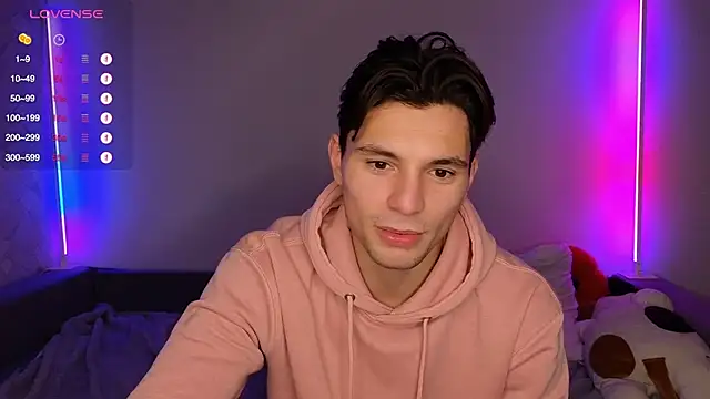 denlover1 online show from December 4, 2025, 2:04 pm