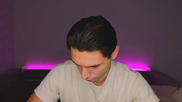 Snapshot of denlover1 chatting on February 13, 2026, 8:21 am denlover1 online show from February 13, 2026, 8:21 am