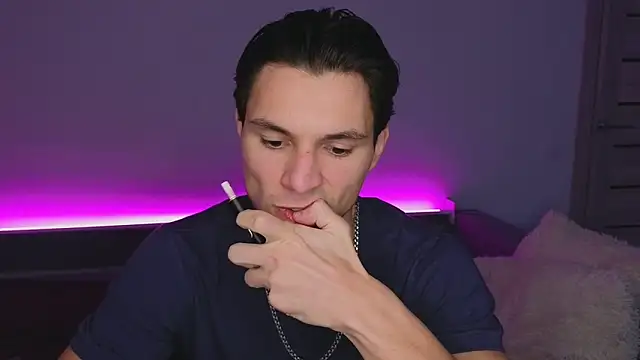 Snapshot of denlover1 chatting on February 21, 2026, 8:26 am denlover1 online show from February 21, 2026, 8:26 am