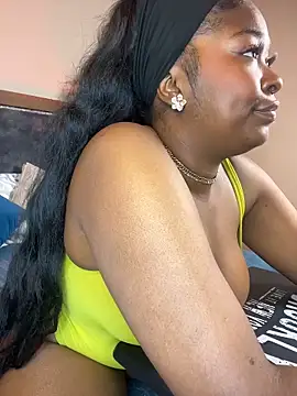 Snapshot of zoe_23_ chatting on March 15, 2026, 12:00 pm zoe 23 online show from March 15, 2026, 12:00 pm