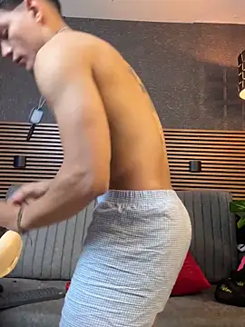  EUFRATES  online show from September 11, 2025, 5:02 pm