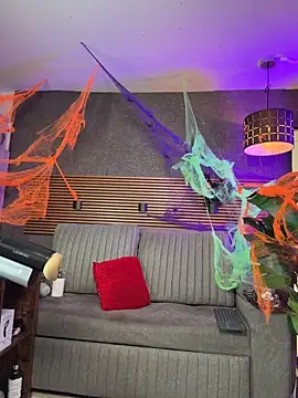  EUFRATES  online show from October 22, 2025, 5:34 pm