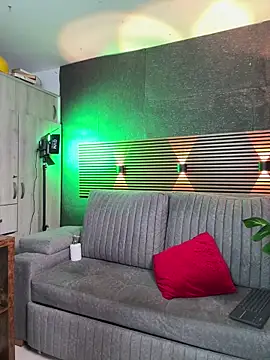  EUFRATES  online show from November 25, 2025, 11:38 pm