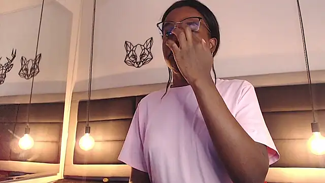 candy lovee69 online show from March 26, 2026, 6:57 pm