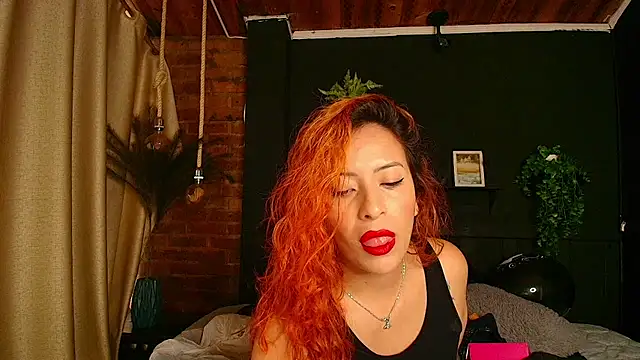 Snapshot of sahra_taylor_ chatting on June 17, 2026, 1:34 pm sahra taylor online show from June 17, 2026, 1:34 pm
