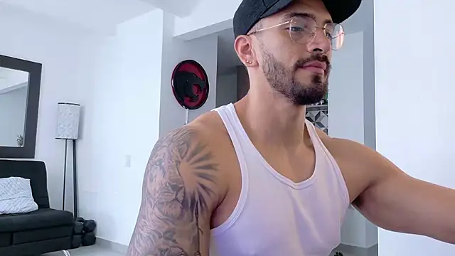 tony muscle online show from October 26, 2025, 4:57 pm