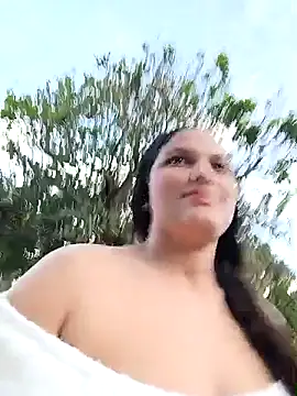 girl milk1 online show from October 22, 2025, 10:20 pm