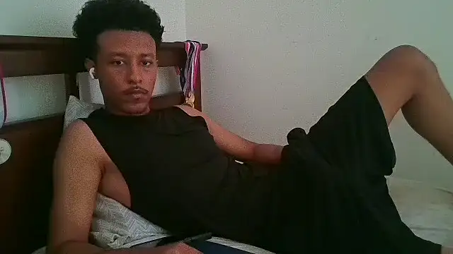 Snapshot of Montygotabd chatting on June 10, 2026, 12:48 pm Montygotabd online show from June 10, 2026, 12:48 pm