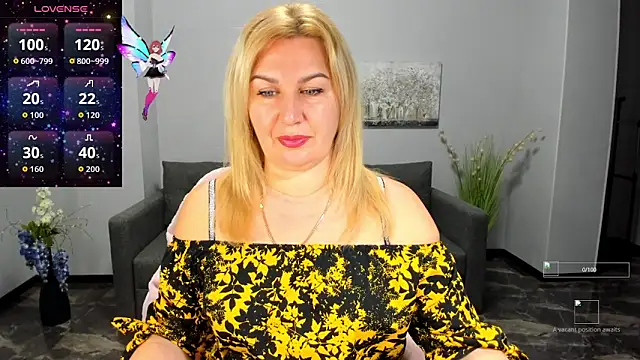 Lili Crossi online show from November 28, 2025, 7:00 am