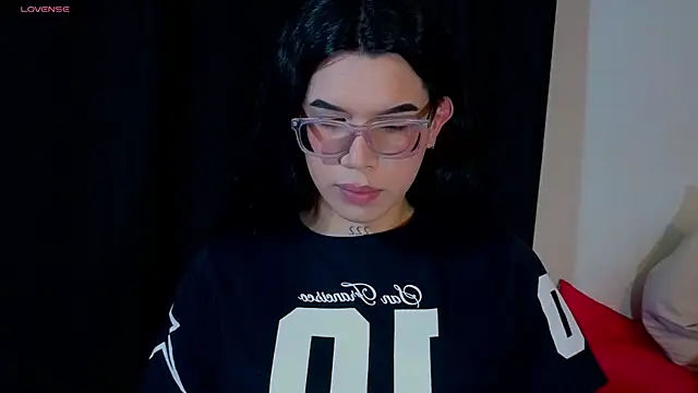 Samantha Rusell online show from July 19, 2026, 10:57 pm