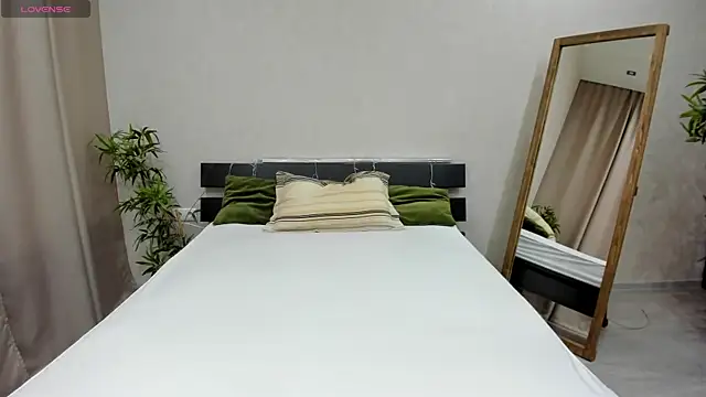 Snapshot of Miss_you_kiss chatting on January 2, 2025, 8:28 am Miss you kiss online show from January 2, 2025, 8:28 am