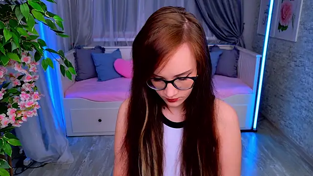 StellaGloww online show from November 6, 2025, 4:30 pm