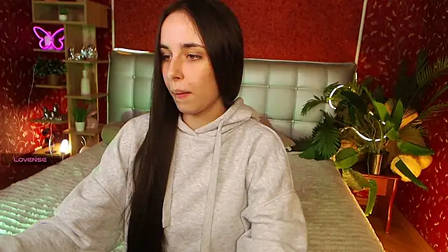 Snapshot of AuroraAksnesss chatting on February 10, 2025, 4:36 pm AuroraAksnesss online show from February 10, 2025, 4:36 pm