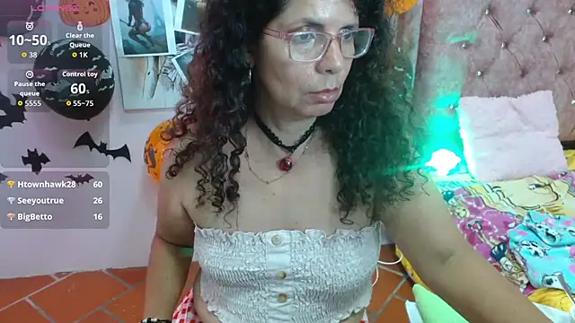 Snapshot of sila_bolum chatting on October 19, 2025, 7:20 am sila bolum online show from October 19, 2025, 7:20 am