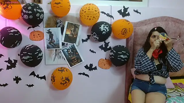 Snapshot of sila_bolum chatting on October 22, 2025, 5:02 pm sila bolum online show from October 22, 2025, 5:02 pm