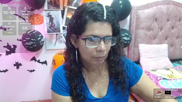 Snapshot of sila_bolum chatting on October 30, 2025, 3:57 pm sila bolum online show from October 30, 2025, 3:57 pm