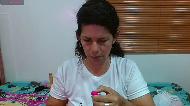 Snapshot of sila_bolum chatting on November 11, 2025, 5:46 pm sila bolum online show from November 11, 2025, 5:46 pm