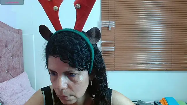 Snapshot of sila_bolum chatting on November 12, 2025, 7:13 pm sila bolum online show from November 12, 2025, 7:13 pm