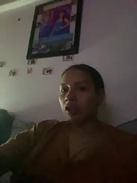 Snapshot of Andi9_ chatting on February 13, 2025, 2:56 am Andi9 online show from February 13, 2025, 2:56 am